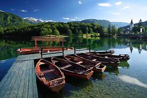 Hotel Jezero