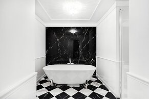 Grotthuss Boutique Hotel