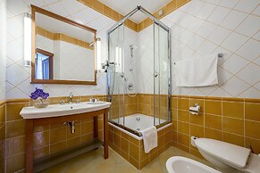 Grotthuss Boutique Hotel