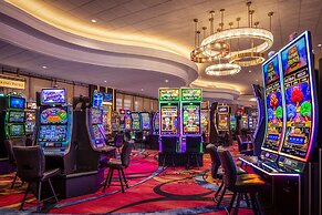 Horseshoe Black Hawk - A Caesars Rewards Destination