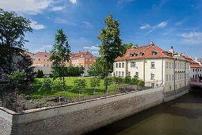 Pytloun Kampa Garden Hotel Prague