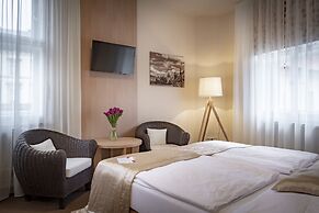 Pytloun Kampa Garden Hotel Prague