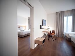 Paxton Paris MLV