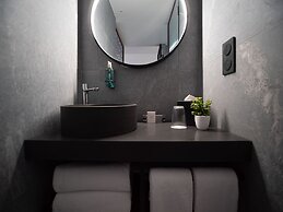 Paxton Paris MLV