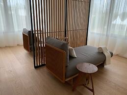 Paxton Paris MLV