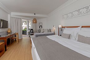 Sunwing Bangtao Beach