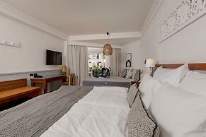 Sunwing Bangtao Beach