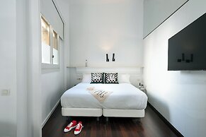 Chic & Basic Born Boutique Hotel