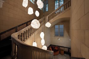 Chic & Basic Born Boutique Hotel