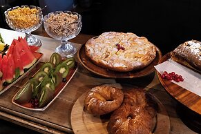 Chic & Basic Born Boutique Hotel