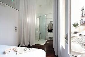 Chic & Basic Born Boutique Hotel