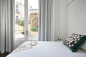 Chic & Basic Born Boutique Hotel