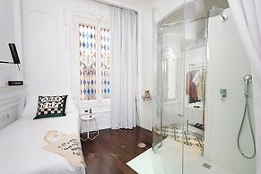 Chic & Basic Born Boutique Hotel