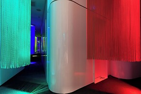 Chic & Basic Born Boutique Hotel