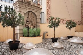 Chic & Basic Born Boutique Hotel