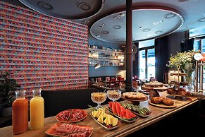 Chic & Basic Born Boutique Hotel