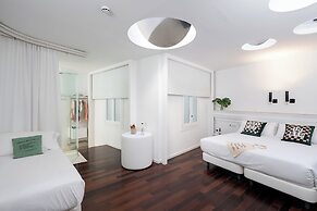 Chic & Basic Born Boutique Hotel