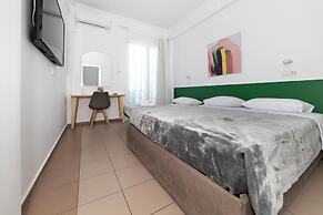 Delfini Hotel