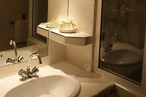 Auberge La Tomette, The Originals Relais