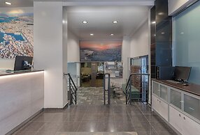 Piraeus City Hotel