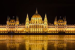 ATTILA HOTEL BUDAPEST