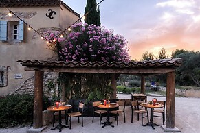 Les Petites Maisons - Hameau des Baux
