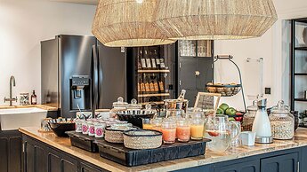 Maisons du Monde Hôtel & Suites - La Rochelle Vieux Port