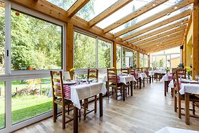 Hotel De La Poste - Logis De France