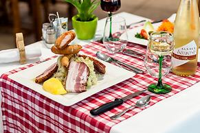 Hotel De La Poste - Logis De France