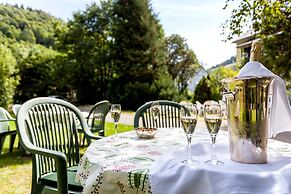Hotel De La Poste - Logis De France