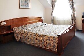 Amicus Hotel