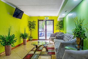 Quality Inn & Suites near Six Flags East