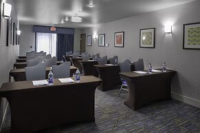 Holiday Inn Express & Suites Interstate 90 by IHG