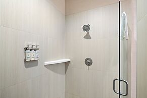 Holiday Inn Express & Suites Interstate 90 by IHG