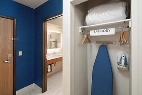 Holiday Inn Express & Suites Interstate 90 by IHG