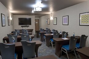 Holiday Inn Express & Suites Interstate 90 by IHG