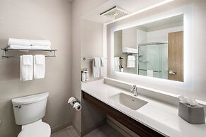 Holiday Inn Express & Suites Interstate 90 by IHG