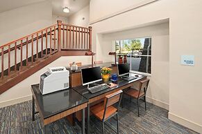 Holiday Inn Express & Suites Interstate 90 by IHG