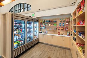 Holiday Inn Express & Suites Interstate 90 by IHG