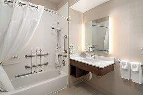 Holiday Inn Express & Suites Interstate 90 by IHG