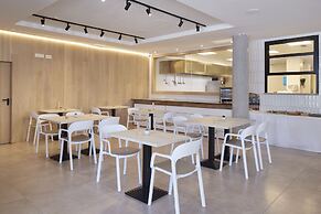 Iraipe Logroño Hotel