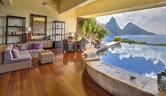 Jade Mountain Resort