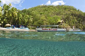 Jade Mountain Resort