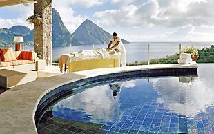 Jade Mountain Resort