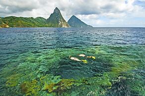 Jade Mountain Resort