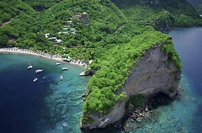 Jade Mountain Resort
