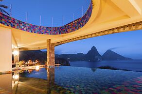 Jade Mountain Resort
