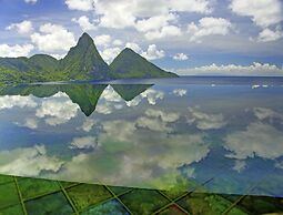 Jade Mountain Resort