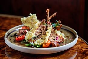 Sharq Village & Spa, a Ritz-Carlton Hotel