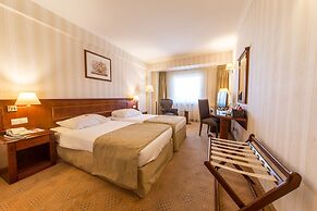 Ramada Hotel & Suites by Wyndham Bucharest North